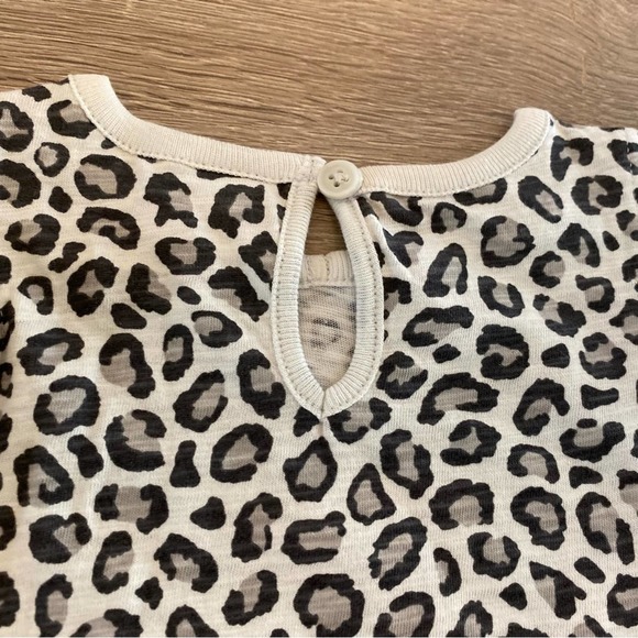 NWT Baby Girl Size 6-12 Month Leopard Print One-Piece Short Sleeve Bodysuit - Picture 5 of 5
